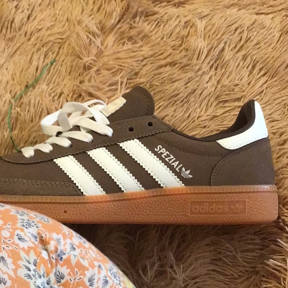 Adidas Spezial Brown Sneakers with White Accents - Picture 3 of 7
